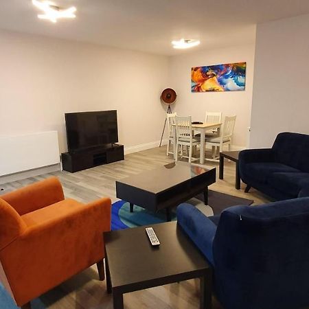Garland Modern Spacious Apartment, Brentwood 1 Εξωτερικό φωτογραφία