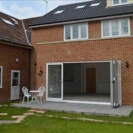 Garland Modern Spacious Apartment, Brentwood 1 Εξωτερικό φωτογραφία