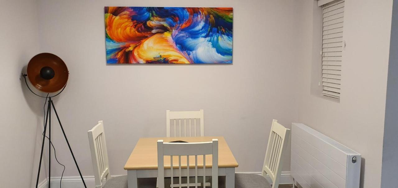 Garland Modern Spacious Apartment, Brentwood 1 Εξωτερικό φωτογραφία
