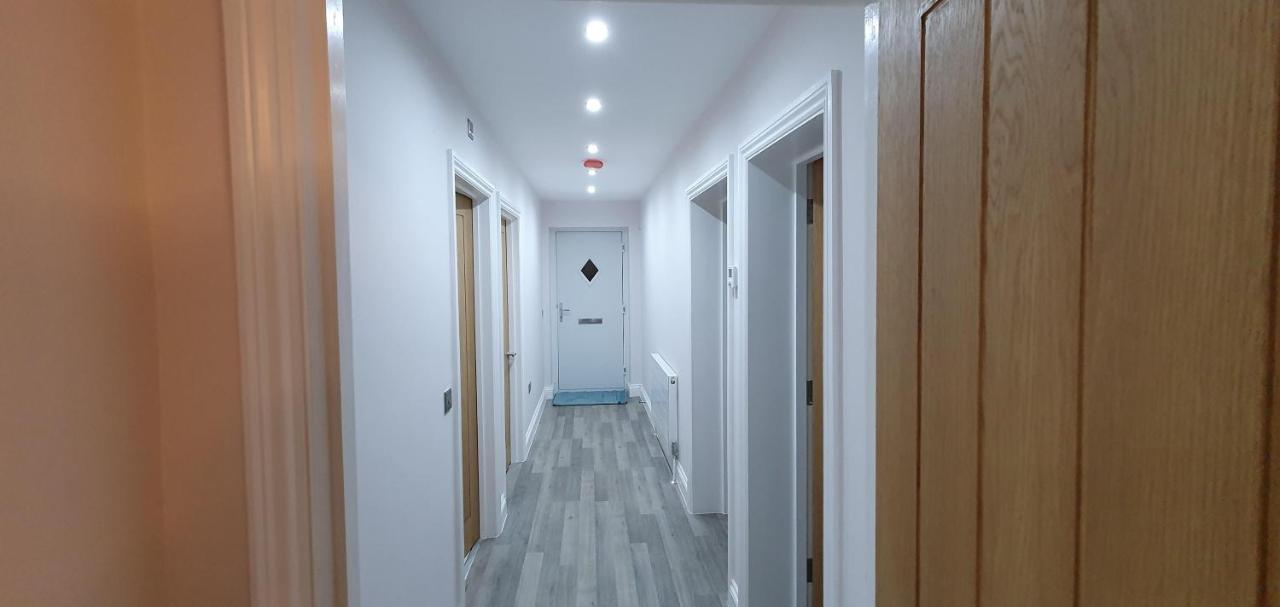 Garland Modern Spacious Apartment, Brentwood 1 Εξωτερικό φωτογραφία