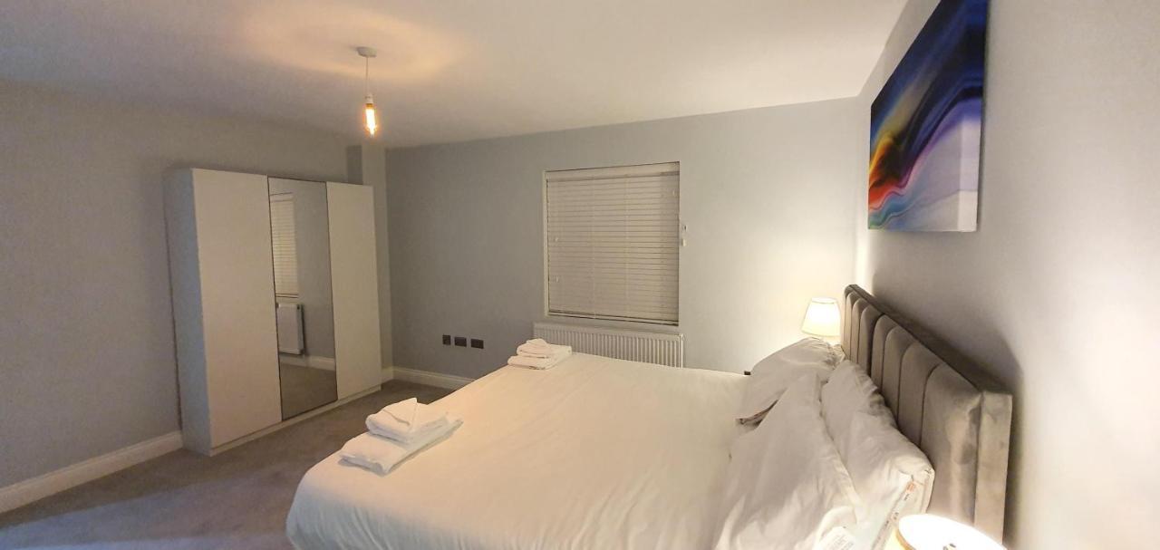 Garland Modern Spacious Apartment, Brentwood 1 Εξωτερικό φωτογραφία
