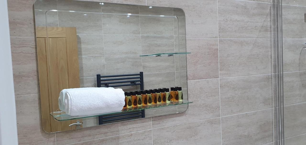 Garland Modern Spacious Apartment, Brentwood 1 Εξωτερικό φωτογραφία