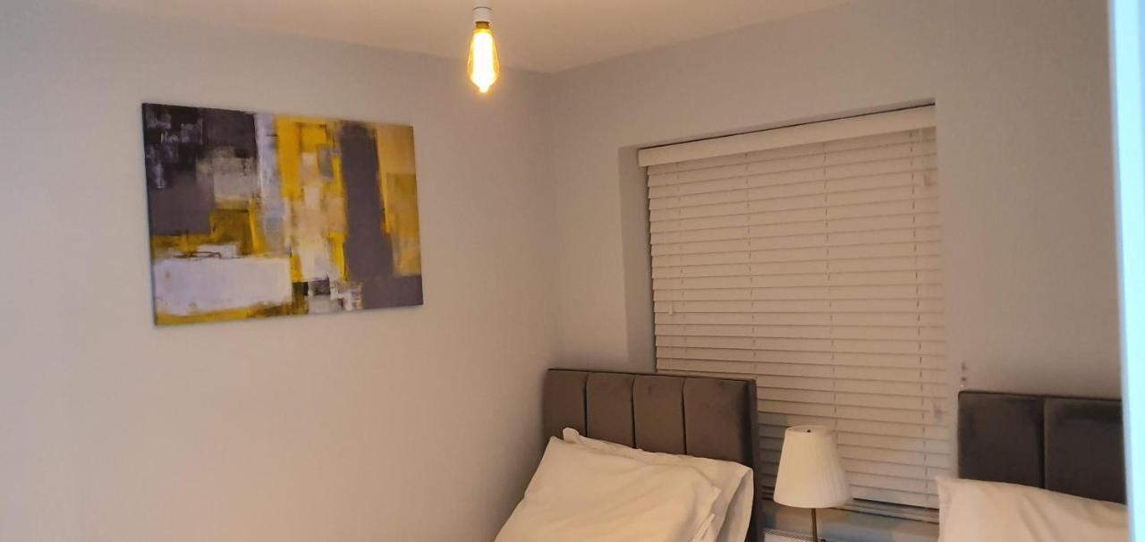 Garland Modern Spacious Apartment, Brentwood 1 Εξωτερικό φωτογραφία