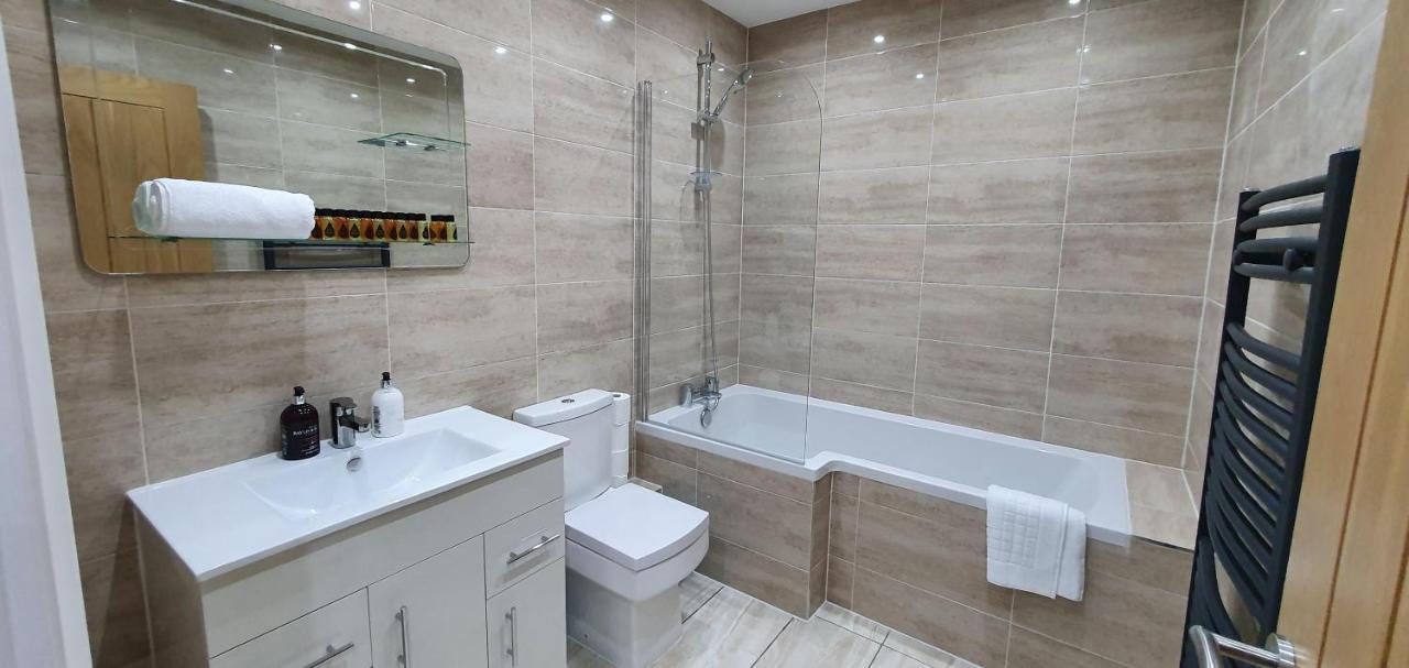Garland Modern Spacious Apartment, Brentwood 1 Εξωτερικό φωτογραφία