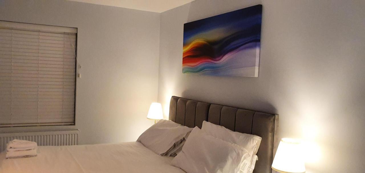 Garland Modern Spacious Apartment, Brentwood 1 Εξωτερικό φωτογραφία